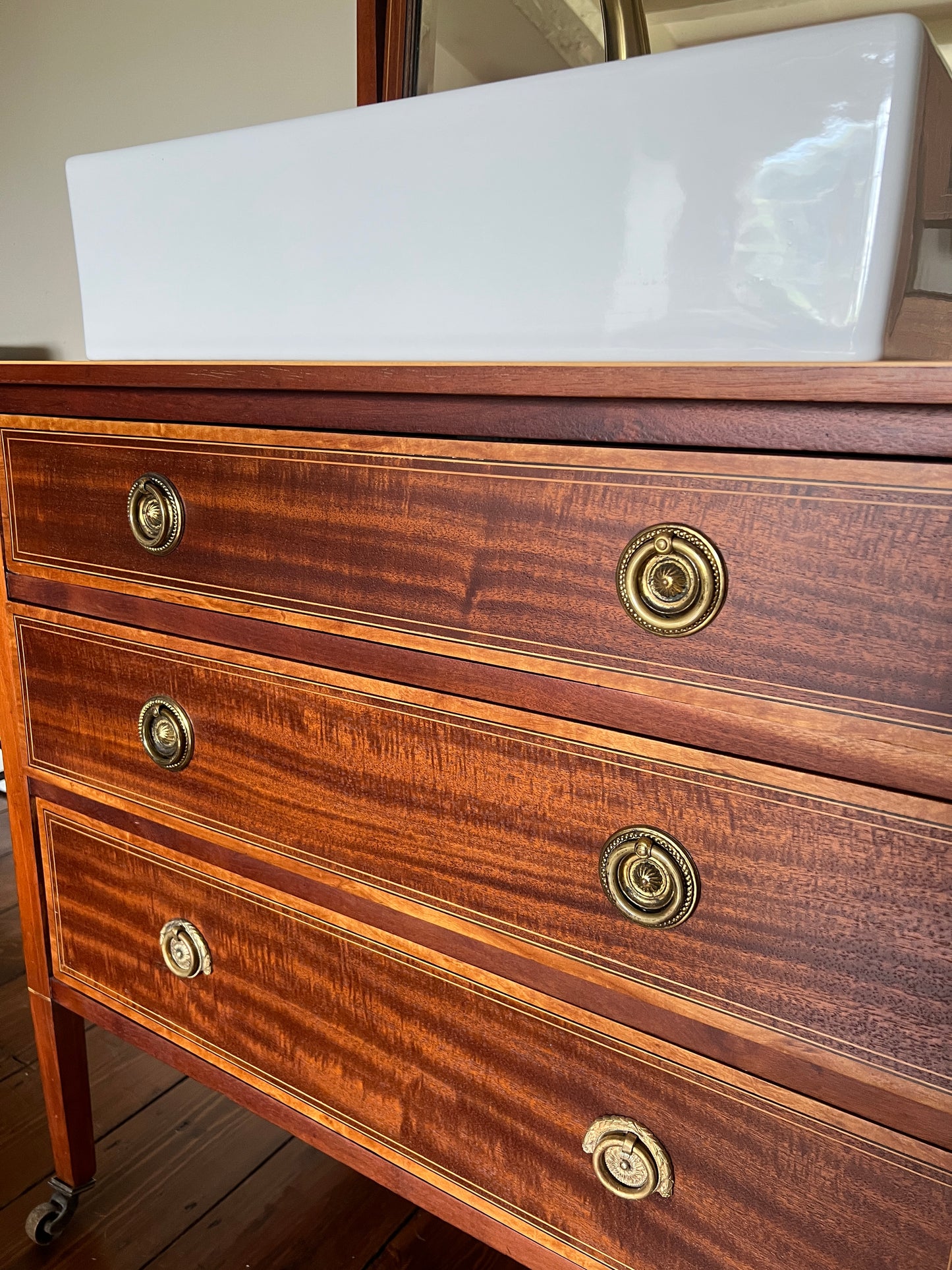 Vintage Light Bathroom Vanity Unit with mirror, sink unit Chest of Drawers.