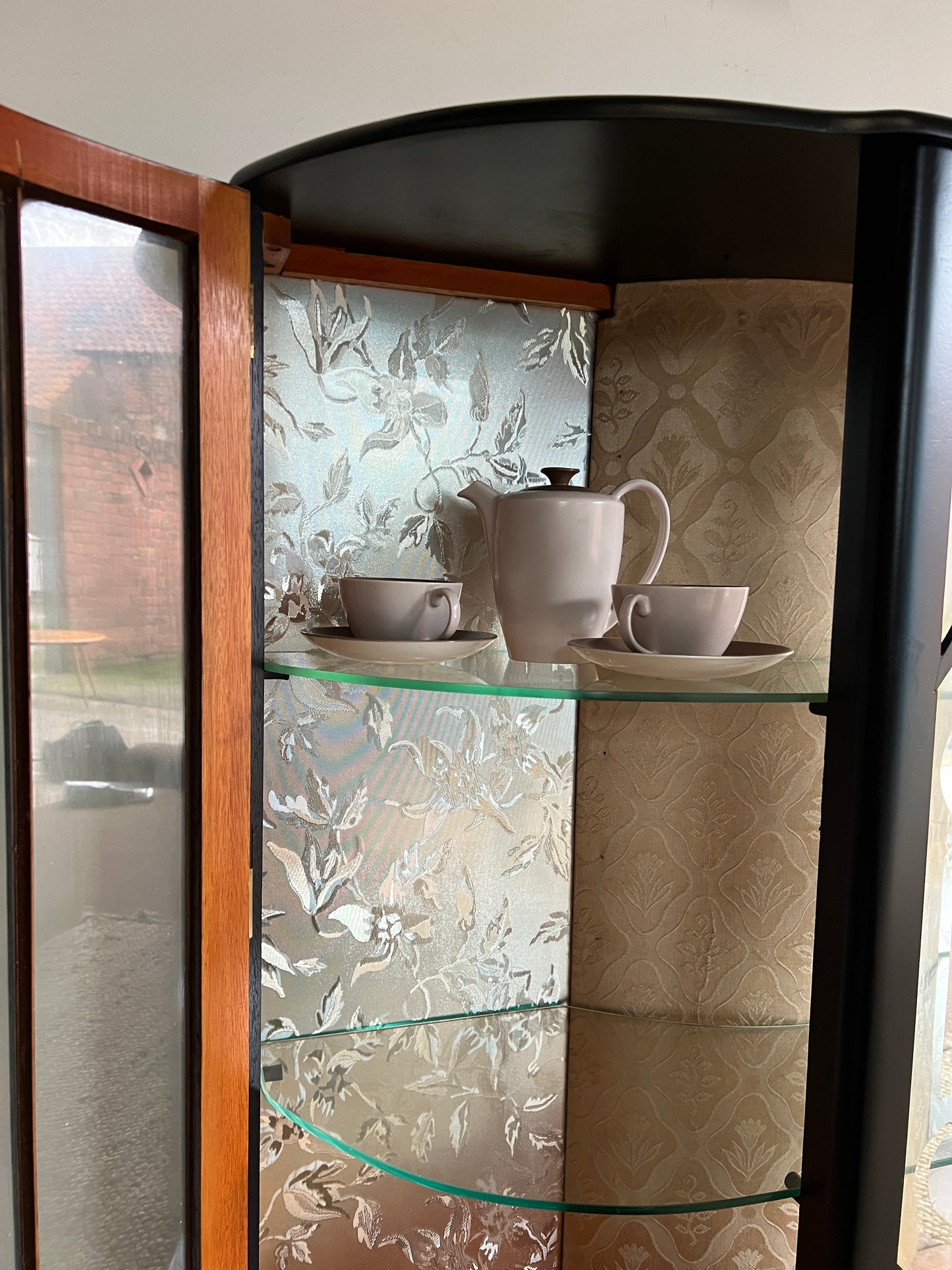 1930s Black Display Cabinet with two Lockable Doors on Queen Anne Legs