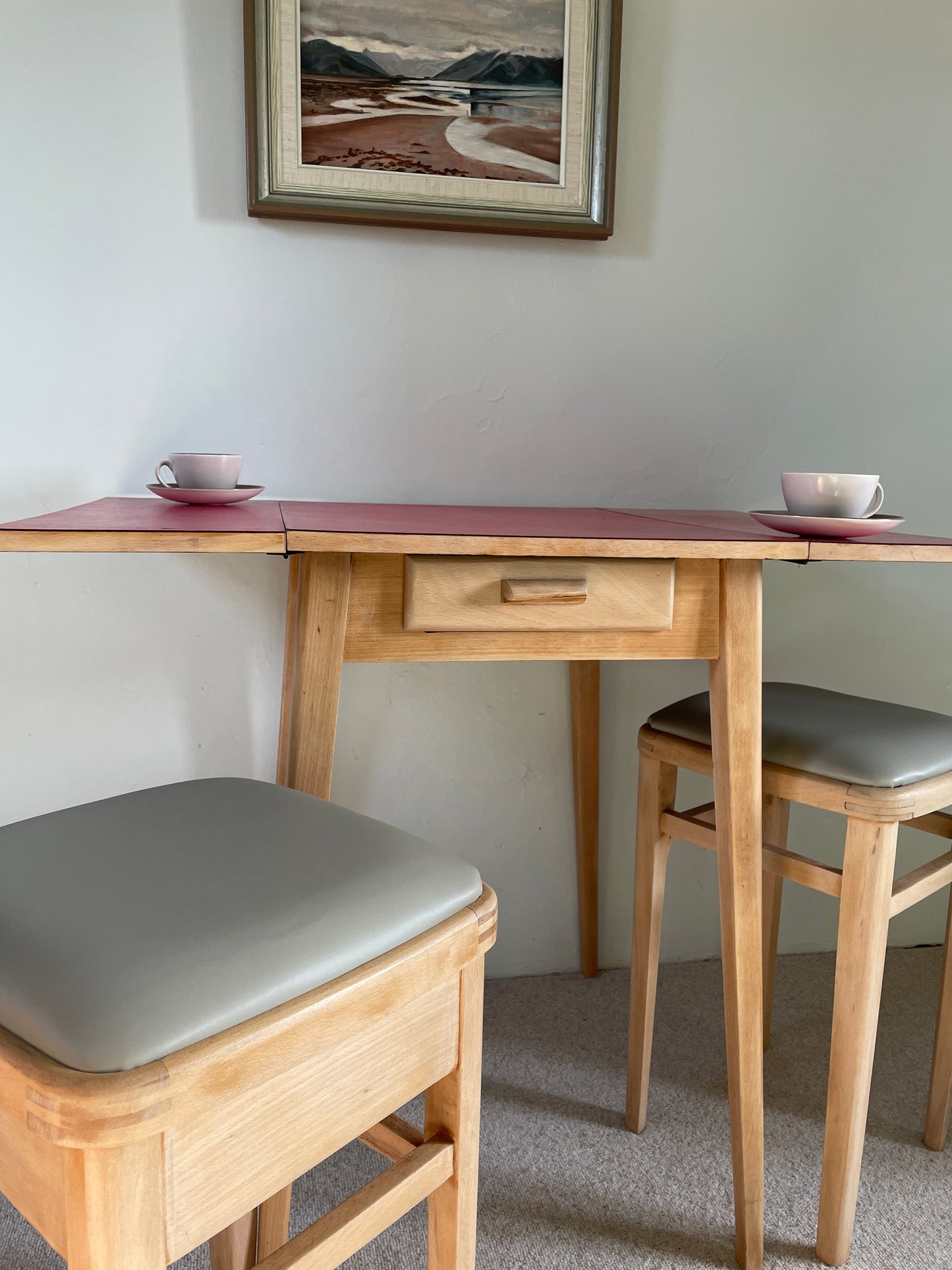 One 1960s Mushroom Vinyl Kitchen Stool