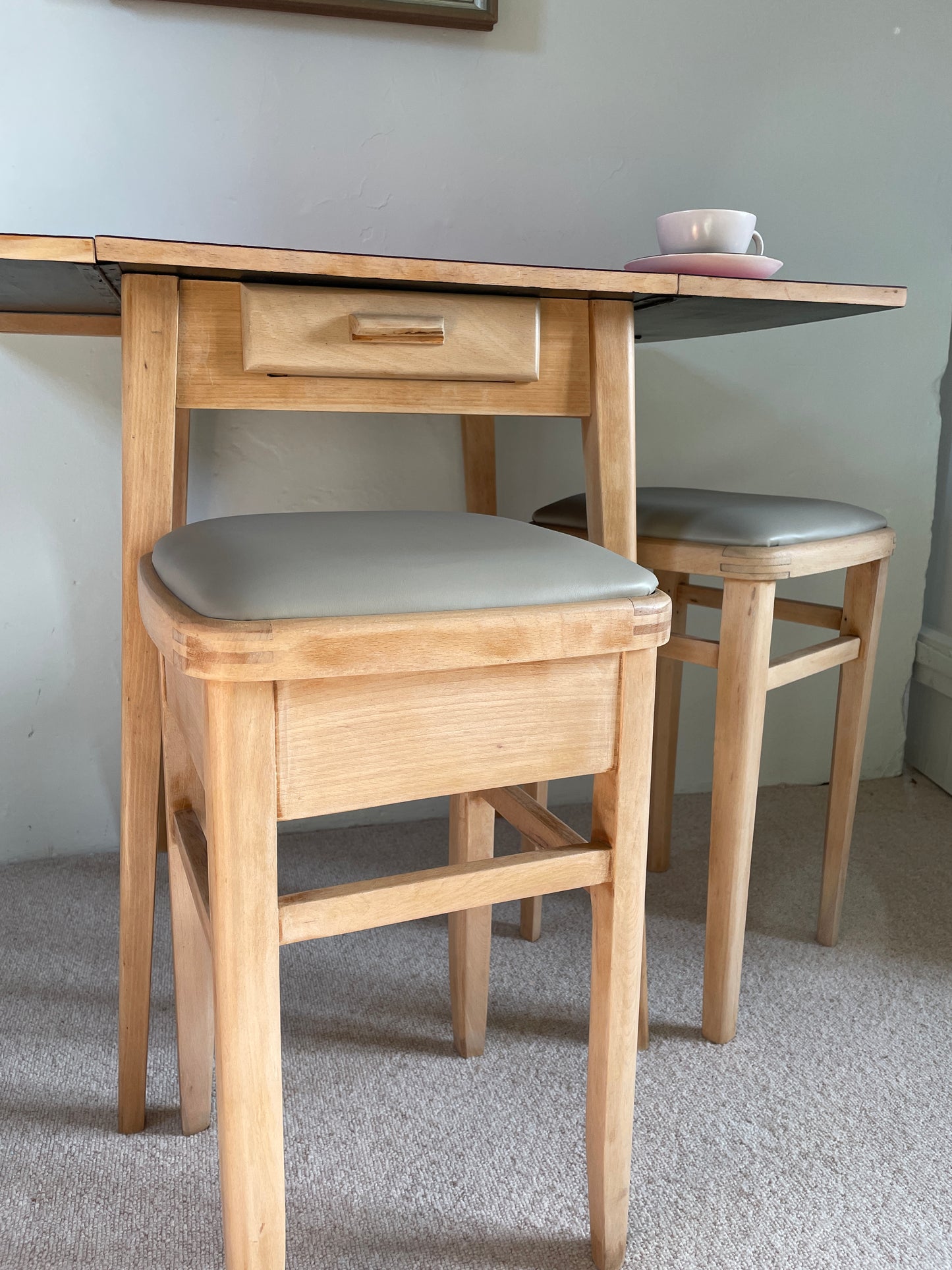 One 1960s Mushroom Vinyl Kitchen Stool