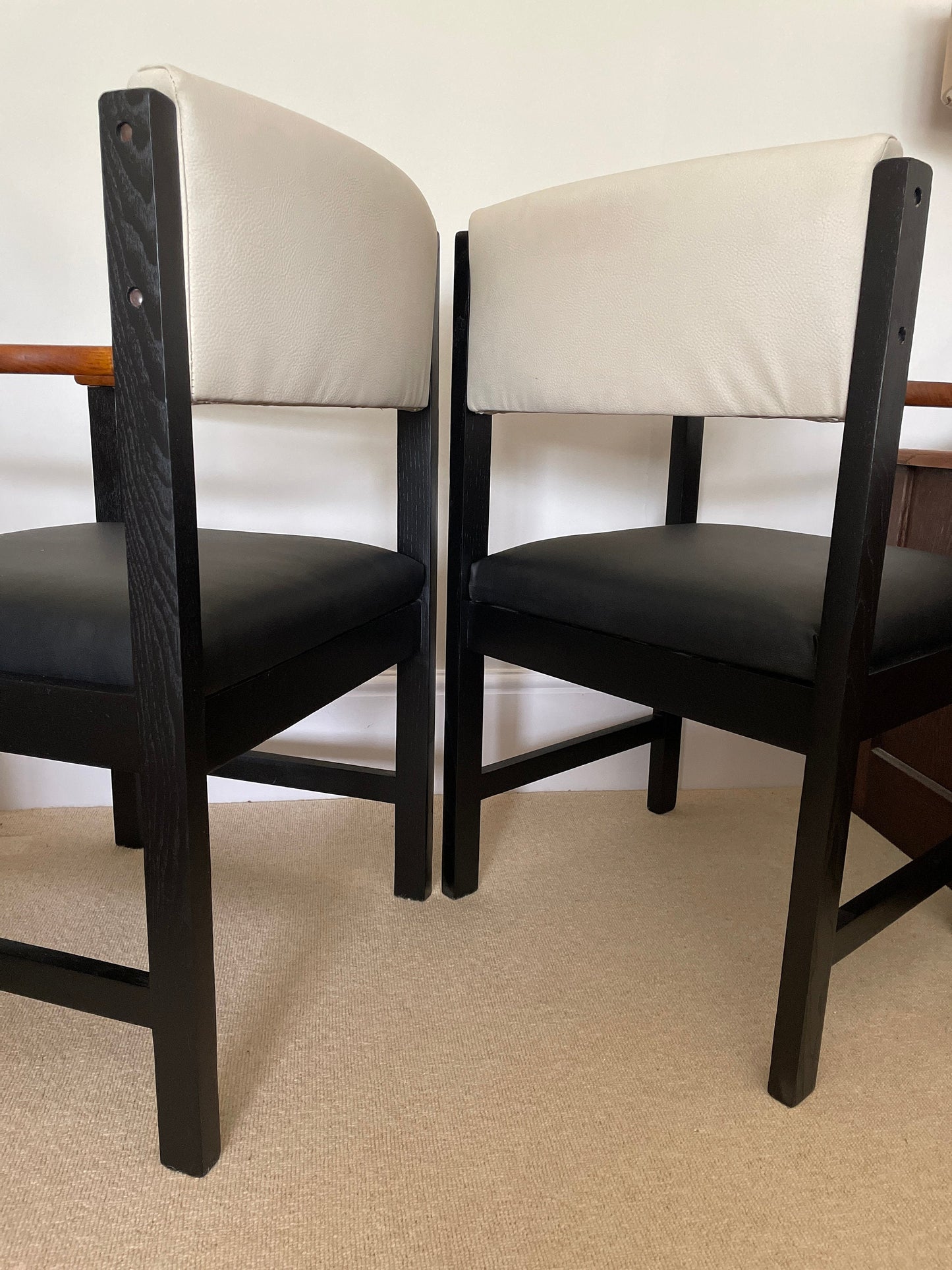 Mid Century Armed Leatherette Accent Chair